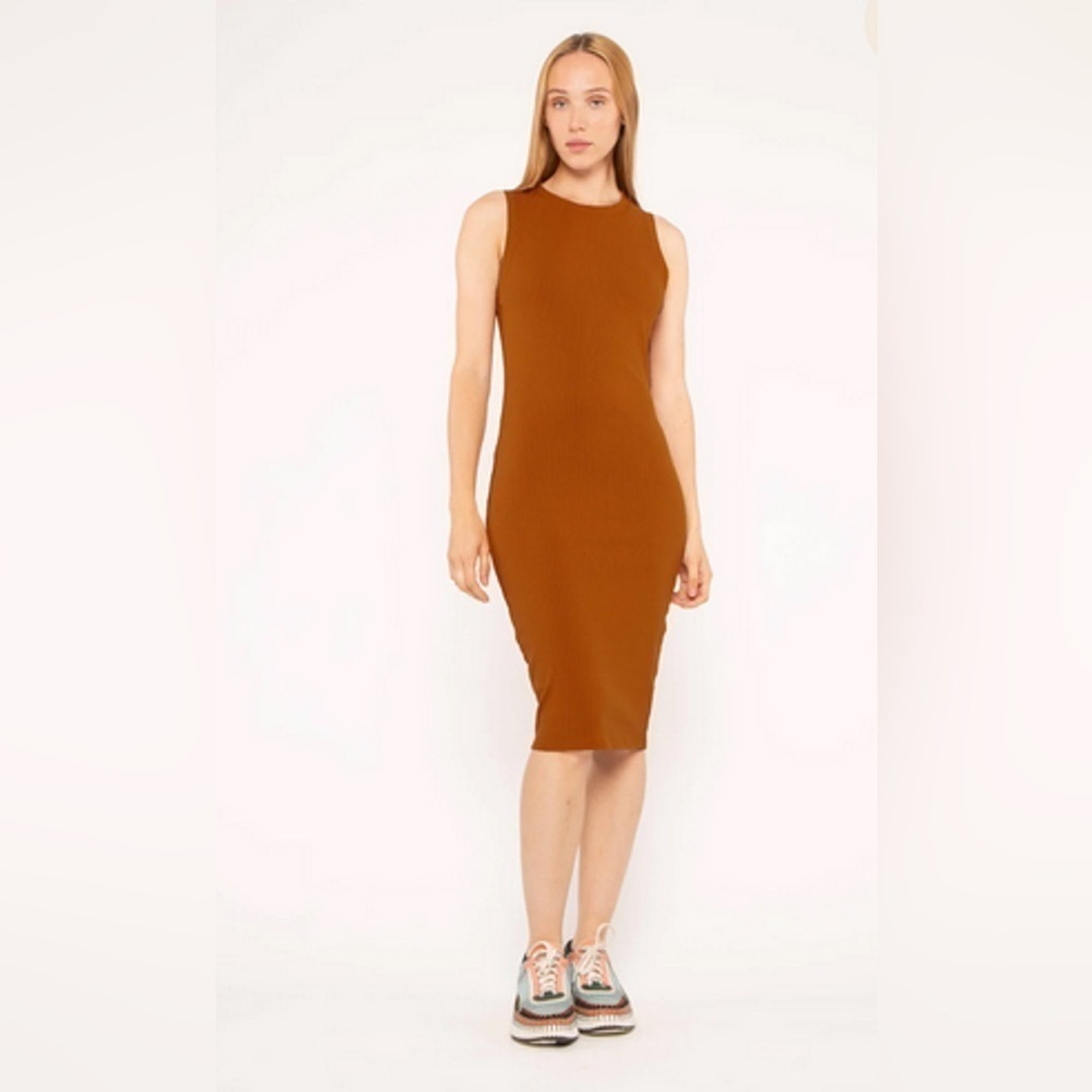 681 - Day Dream NWT Brown Ruched Sides Midi Dress, Size Small